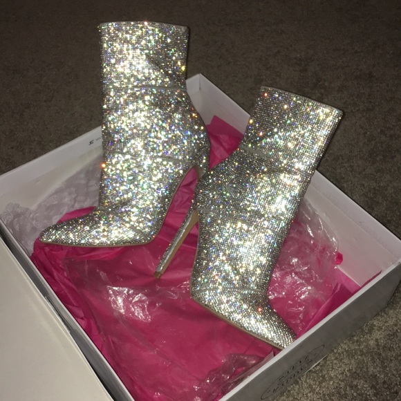 Steve Madden Shoes - 💗GORGEOUS STEVE MADDEN BOOTS💗